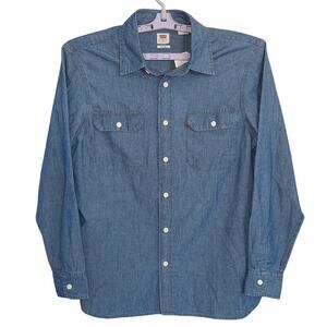 Levi's Long Sleeve Button-Down Blue Denim Shirt Medium NWT Reg $60
